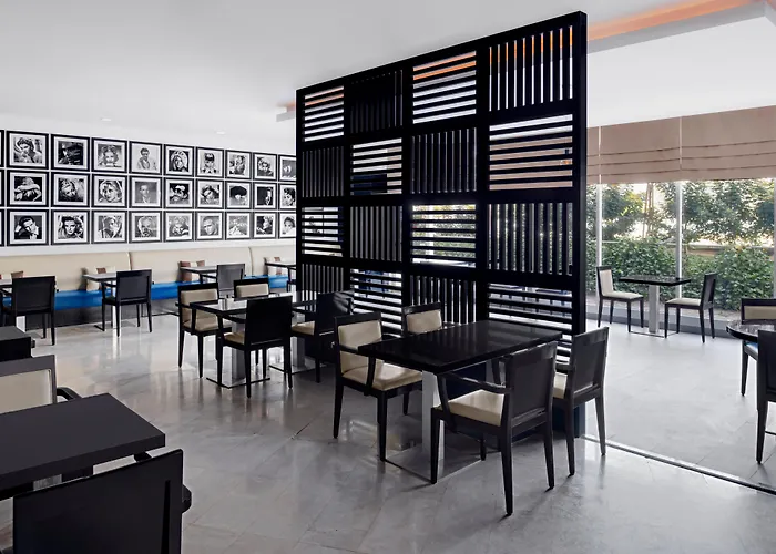 Holiday Inn Express Dubai Airport By Ihg
