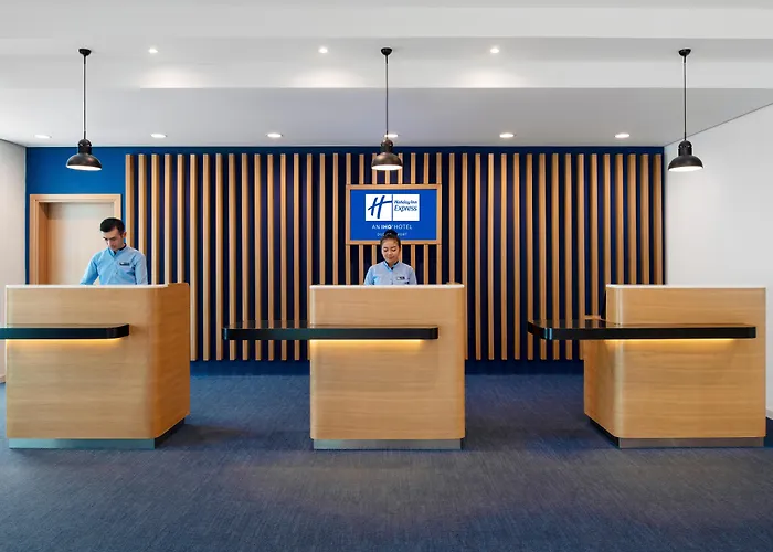 Holiday Inn Express Dubai Airport By Ihg