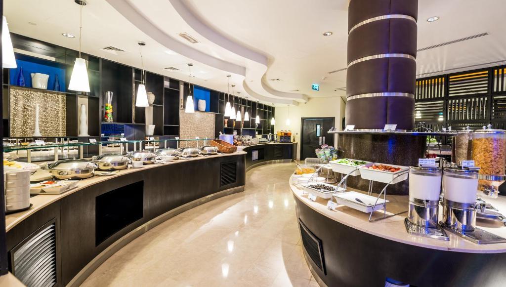 Express Airport By Ihg 3* Dubai